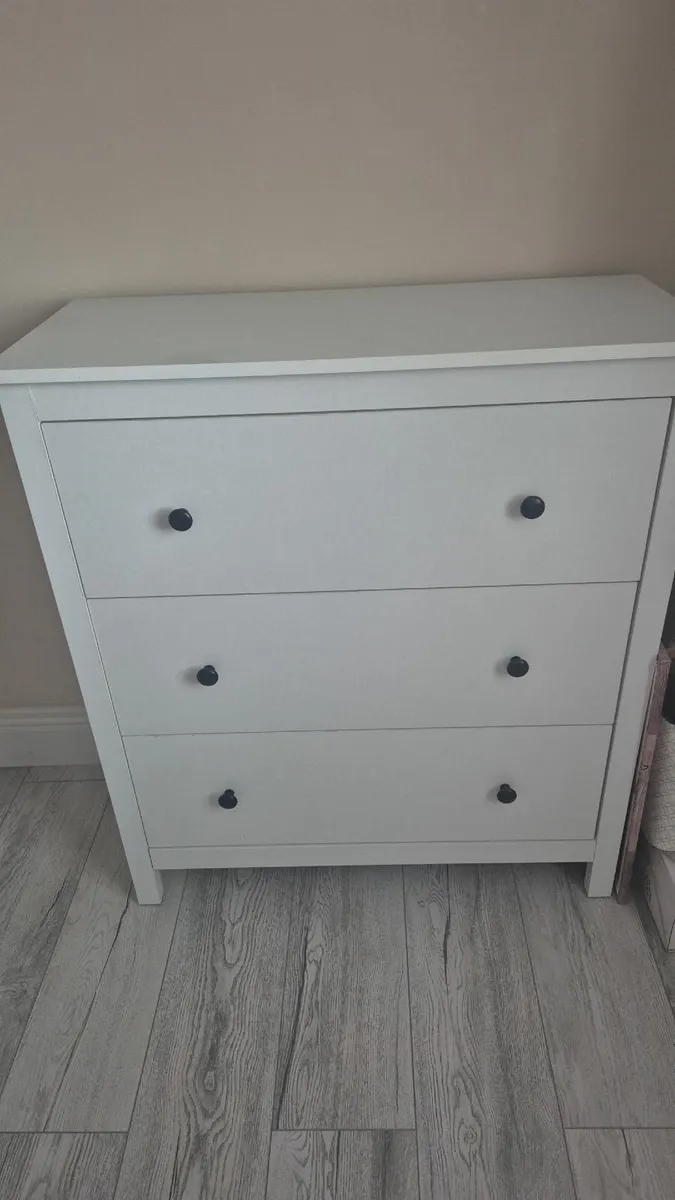 Chest of Drawers