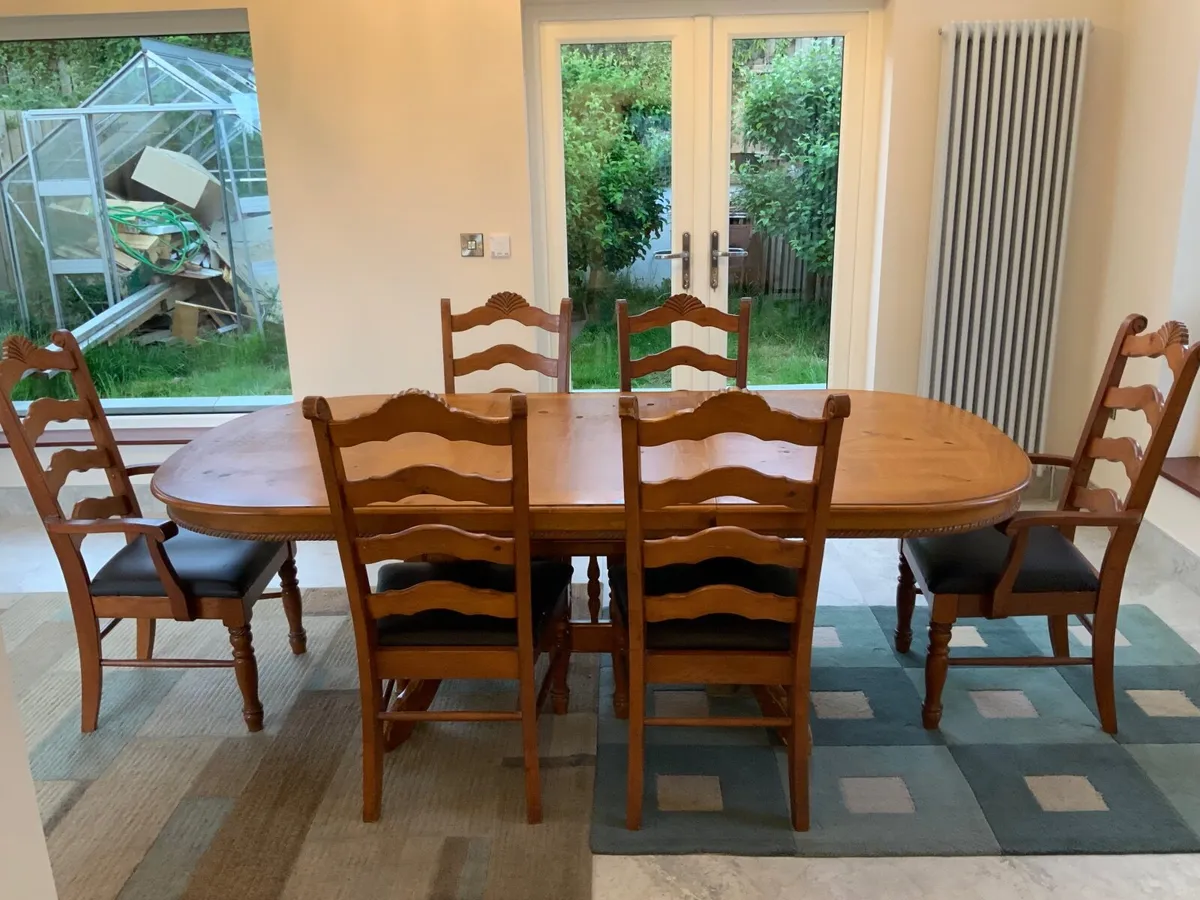 Table and Chairs - Image 1