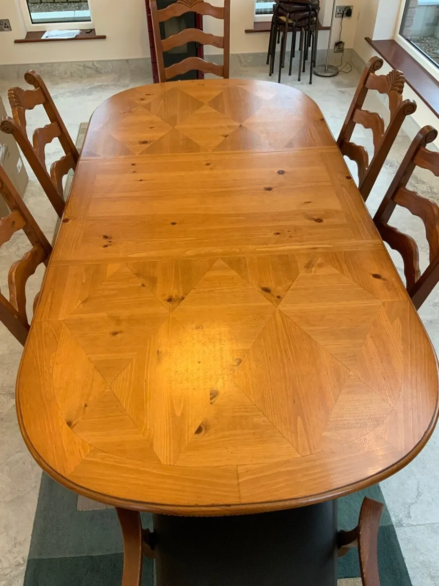 Table and Chairs - Image 2