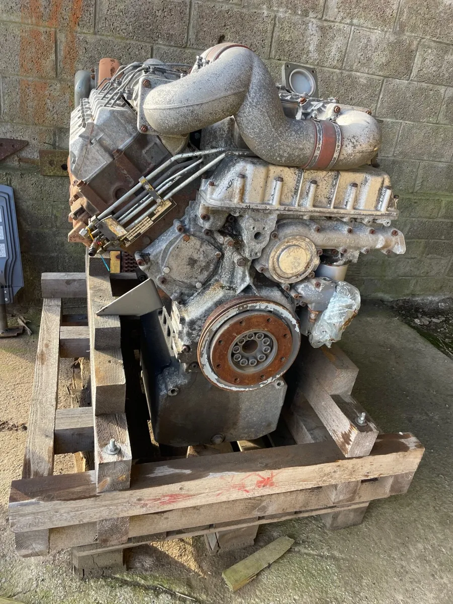 Deutz V 8 Engine - Image 1