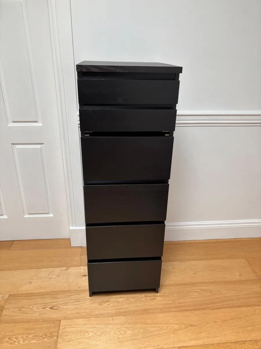 Chest of drawers - Image 1