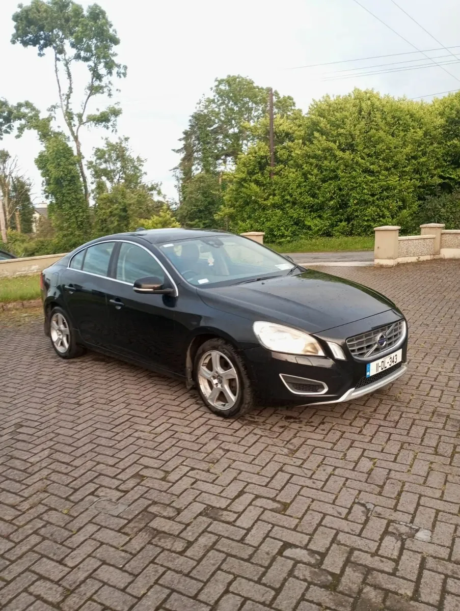 Volvo S60 2011 - Image 1