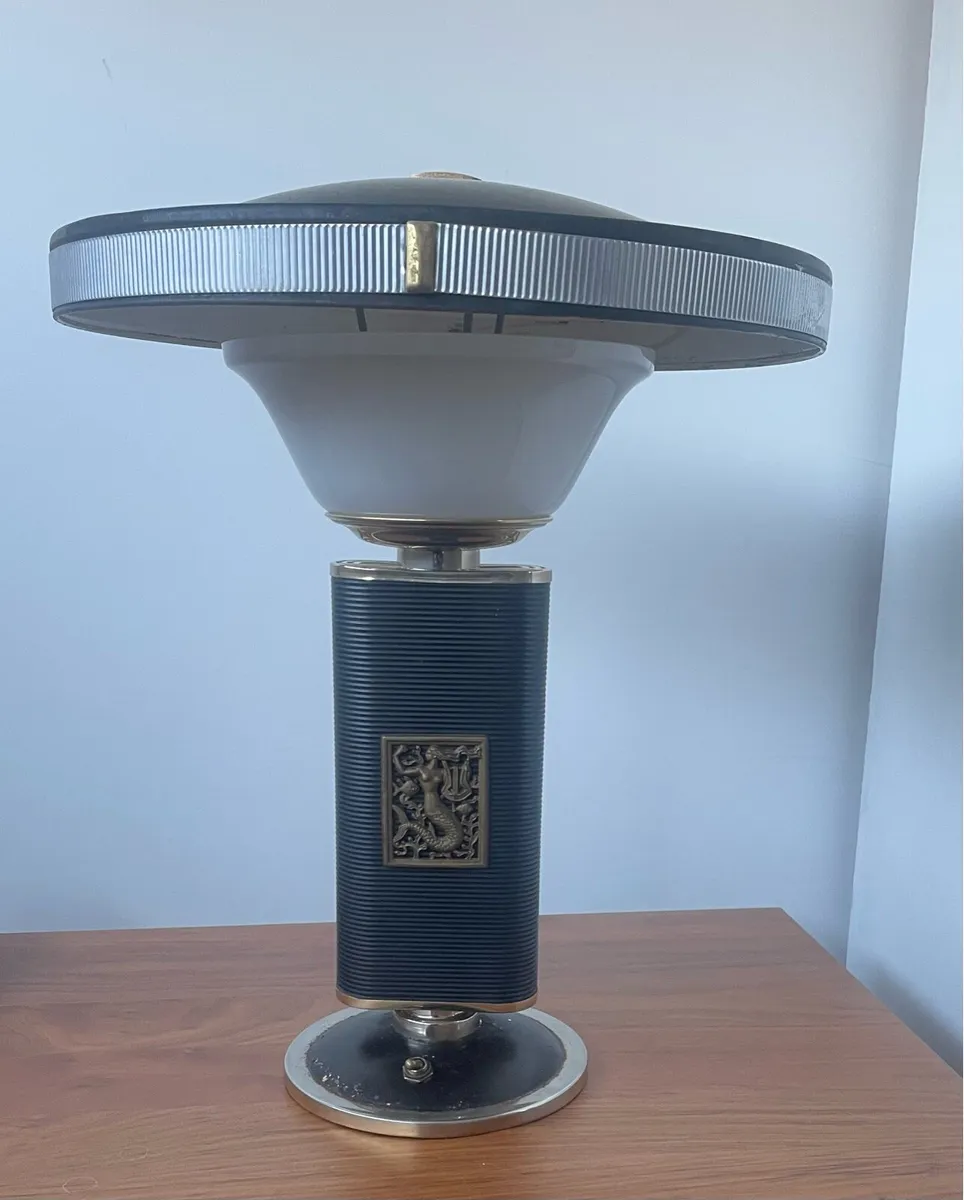 Eileen Gray Siren Lamp - Image 1