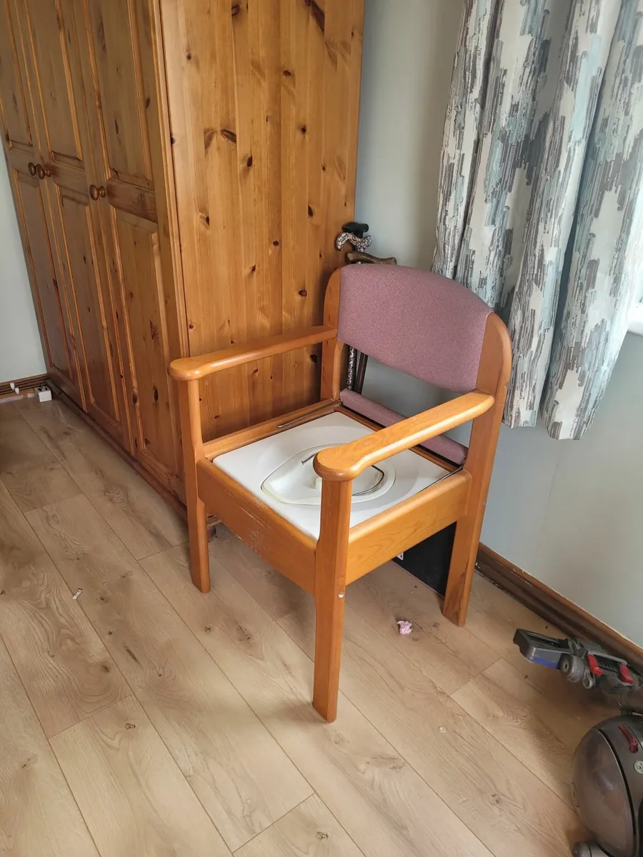 Commode - Image 1