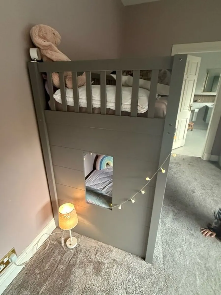 Kids' high bed with playhouse - Image 3