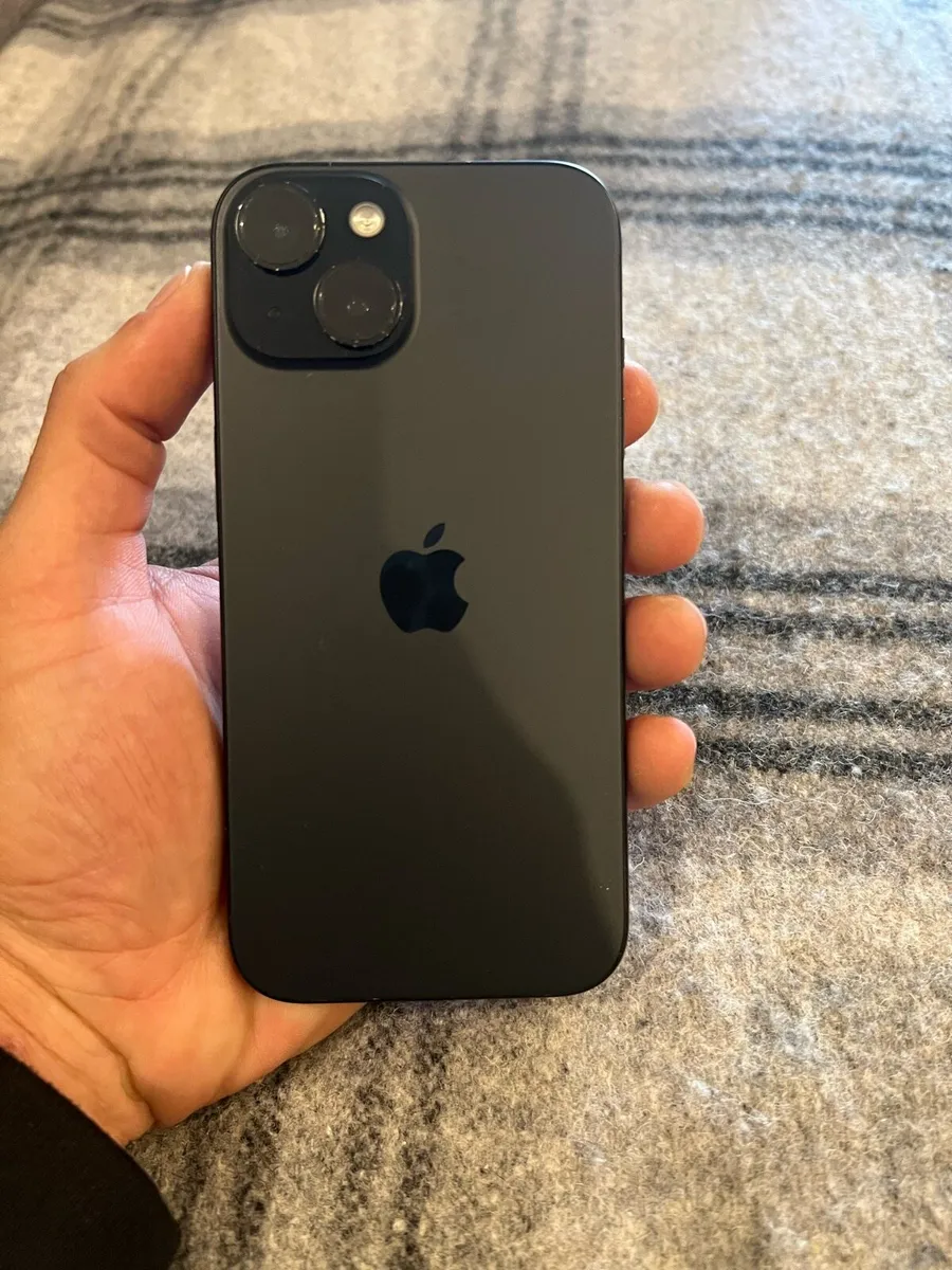 I phone 15 - Image 1