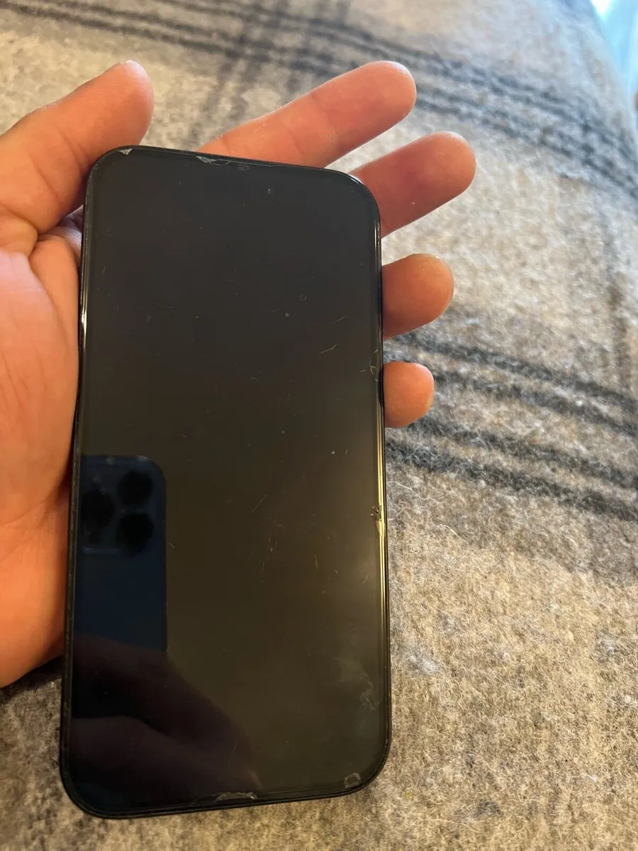 I phone 15 - Image 2