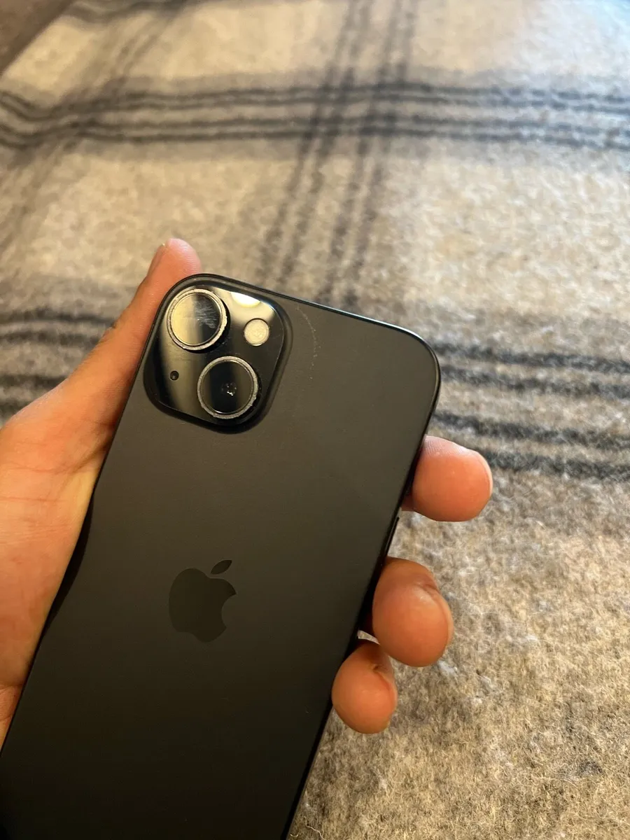 I phone 15 - Image 3