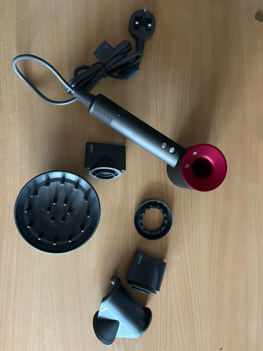 Dyson Supersonic (Iron/Fuchsia) + Warranty - Image 1