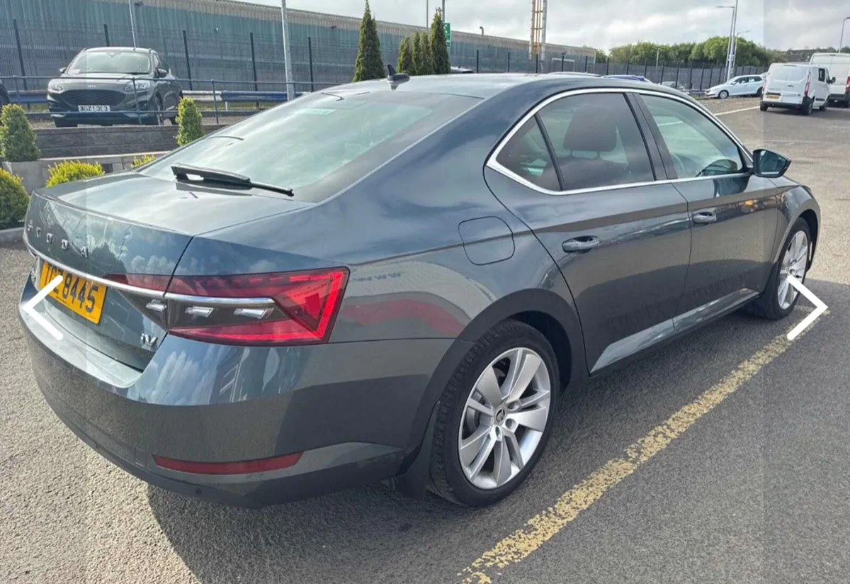 Skoda Superb 1.4 TSI iV SE L DSG 5dr 2021 - Image 2