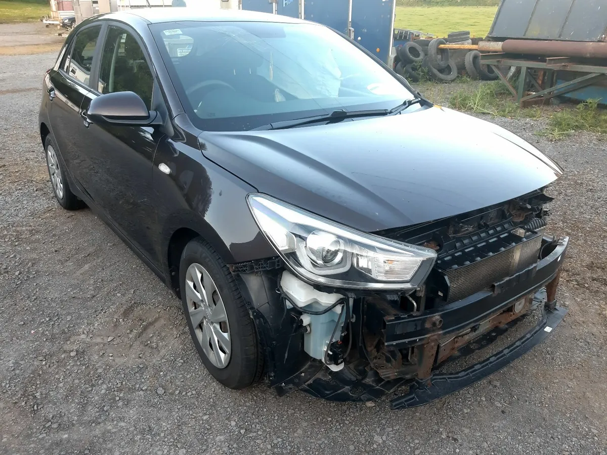 Damaged Car - Image 3