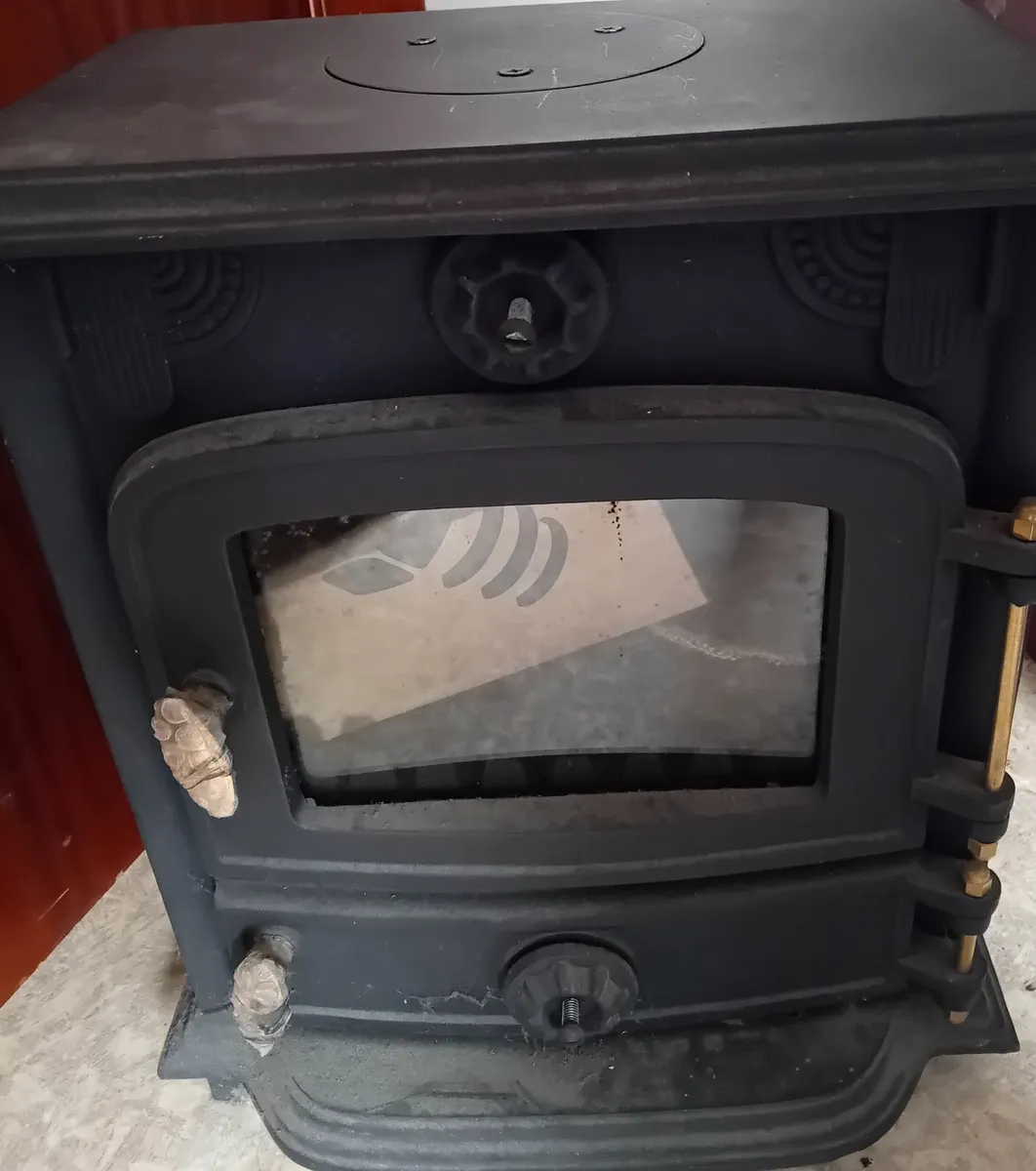 Solid fuel stove - Image 2