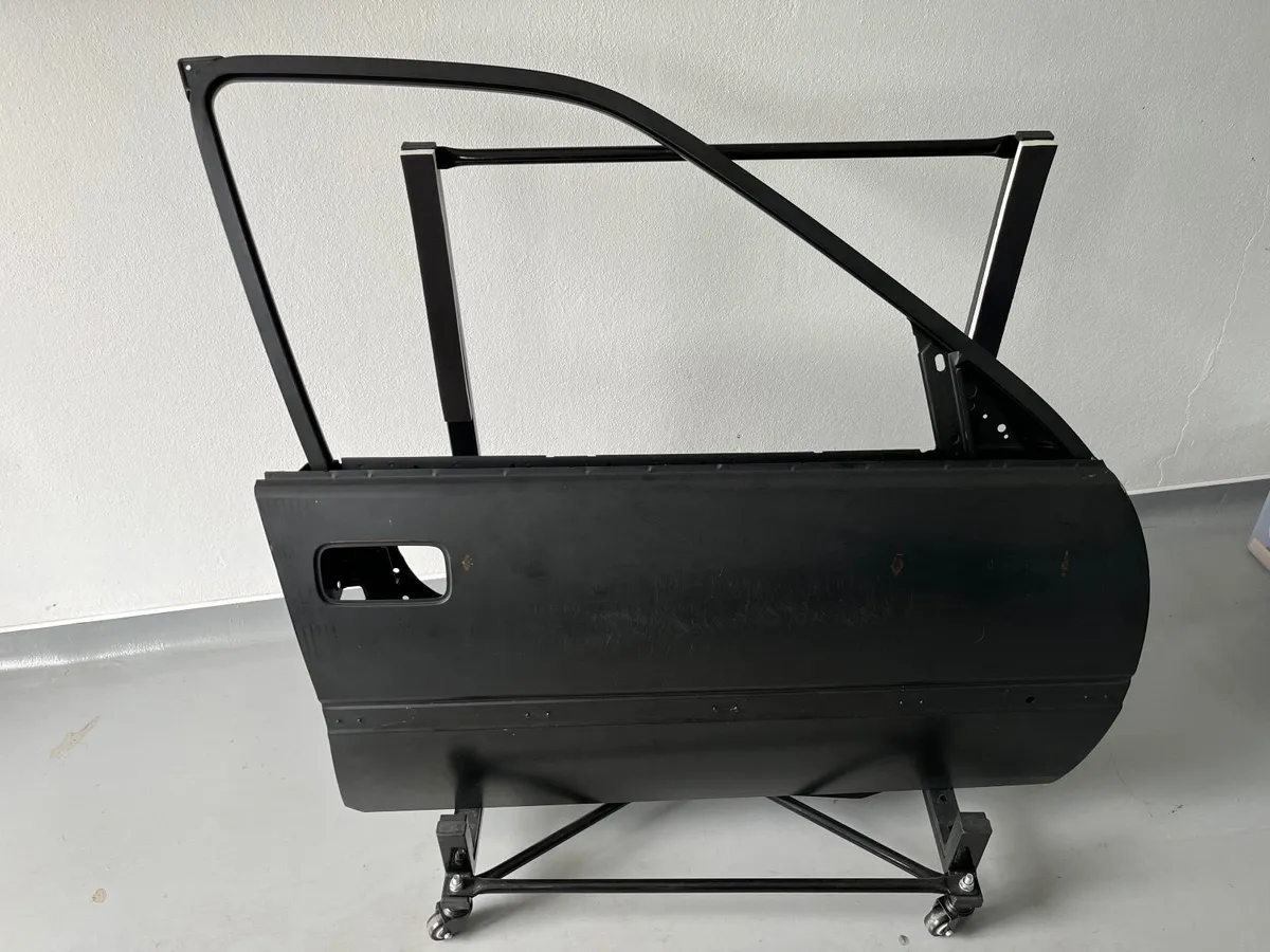 Opel/Vauxhall Senator B Carlton Omega A door panel - Image 1