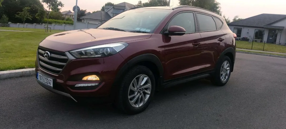 2016 (161) Hyundai Tucson Premium 1.7 Diesel - Image 2