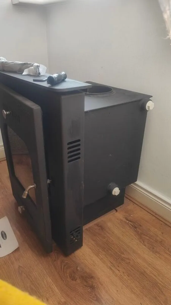 solid fuel insert with back boiler - Image 3