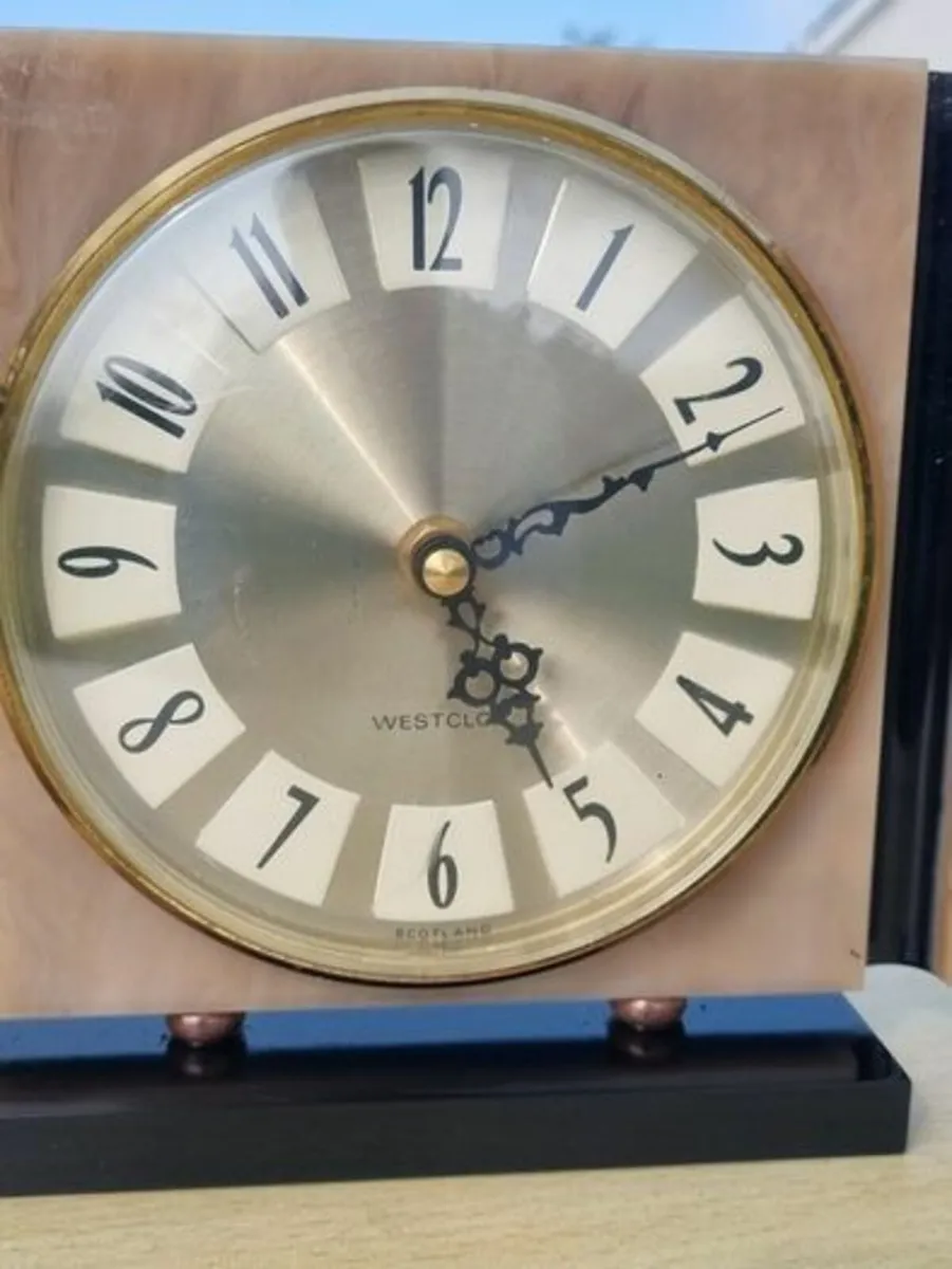 Vintage Bakelite Clock - Westclox - Image 4