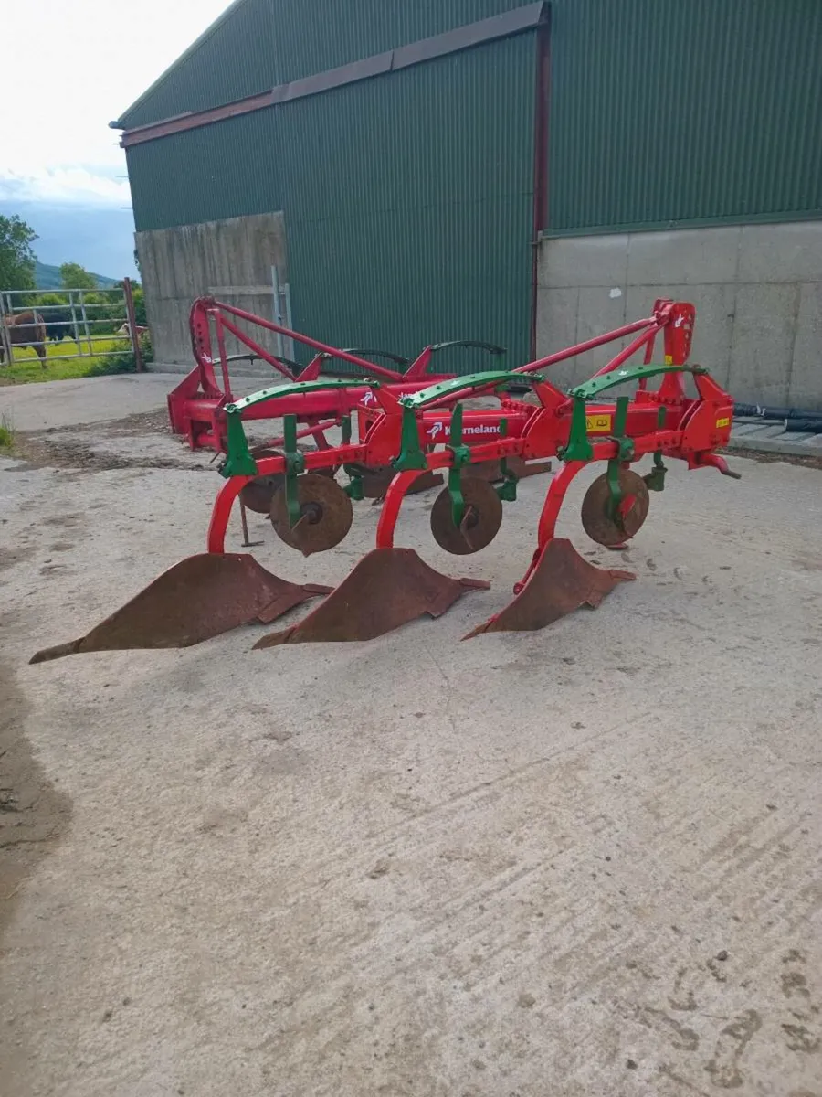 Kverneland ploughs - Image 1