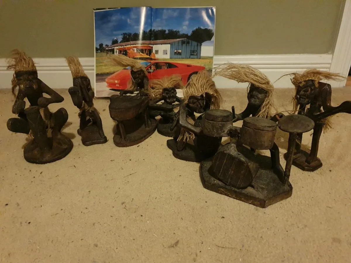 Carved musical figures - Image 2