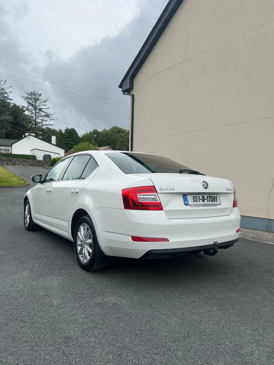 151 Skoda Octavia - Image 2