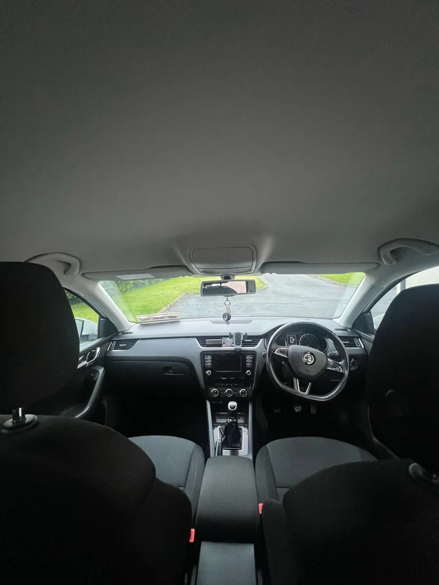 151 Skoda Octavia - Image 3