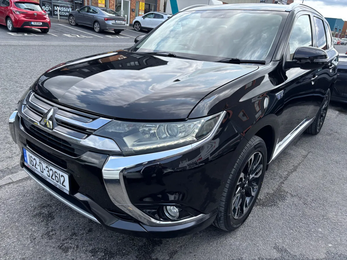 2016 Mitsubishi Outlander PHEV 2.0L MIVEC 4WD - Image 3