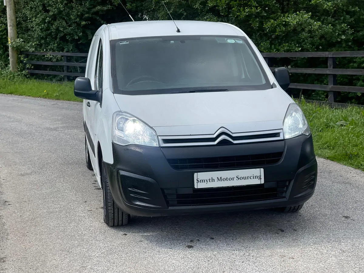 Deposit taken*****172 Citroen Berlingo Low Kms - Image 2