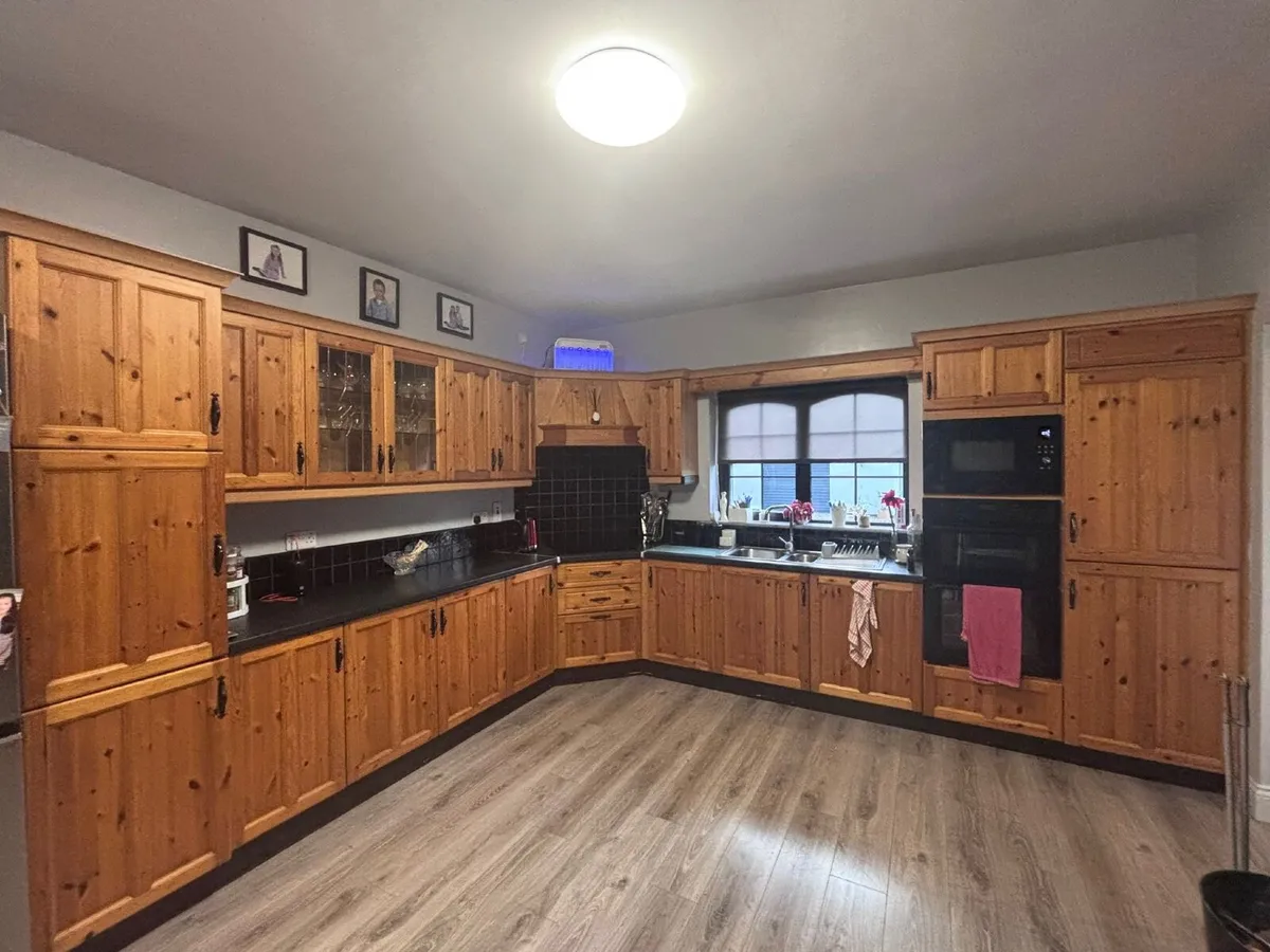 Kitchen - Image 2