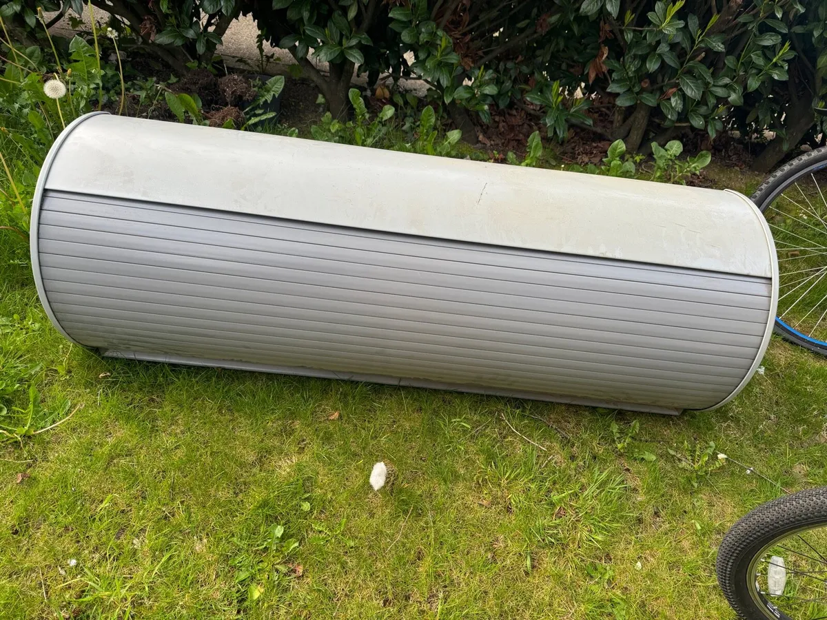 2 Good quality and condition aluminium shelf - Image 3