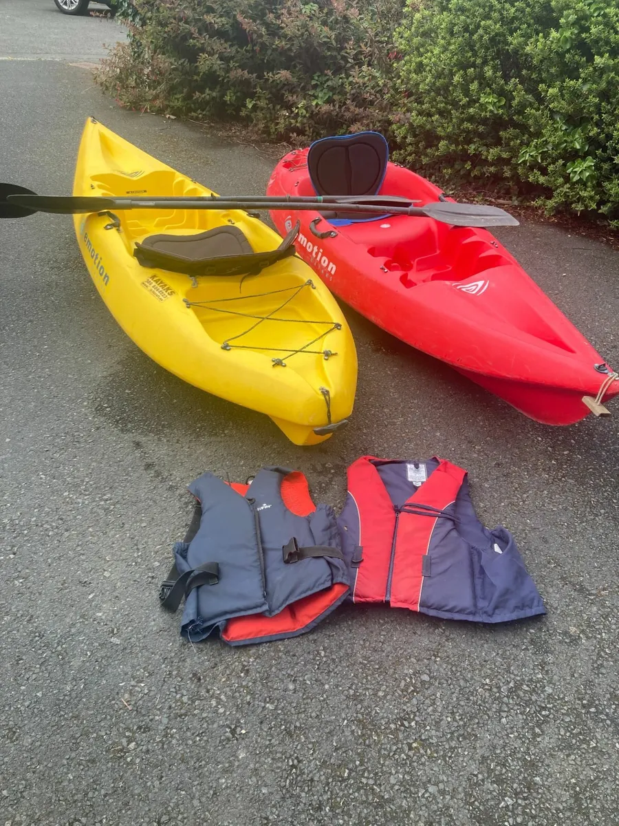 kayak - Image 1