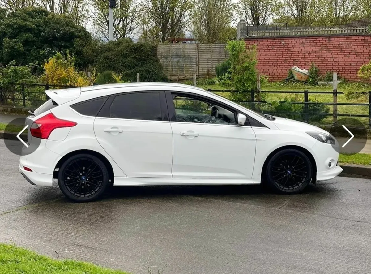 Ford Focus St-line 1.0l Ecoboost 125BHP (NCT +TAX) - Image 4