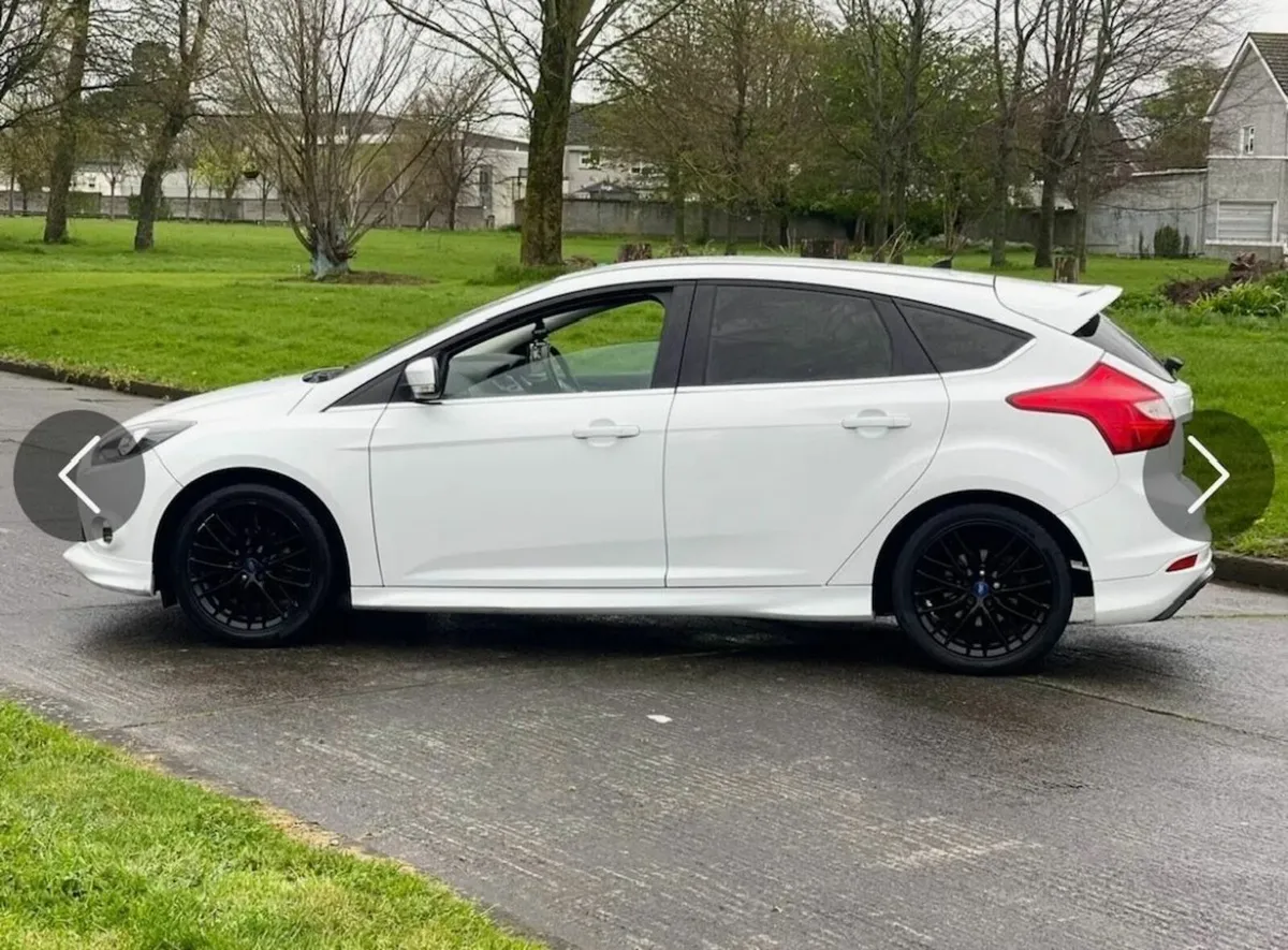 Ford Focus St-line 1.0l Ecoboost 125BHP (NCT +TAX) - Image 3