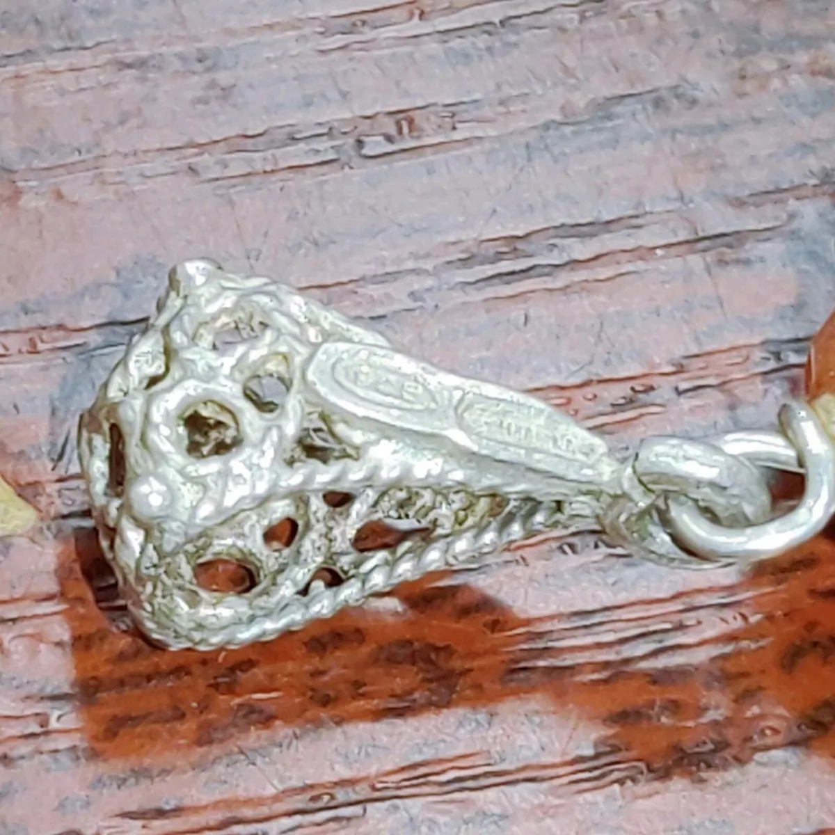 HUGE CORAL WISHBONE, 925 Silver New Pendant ! - Image 2