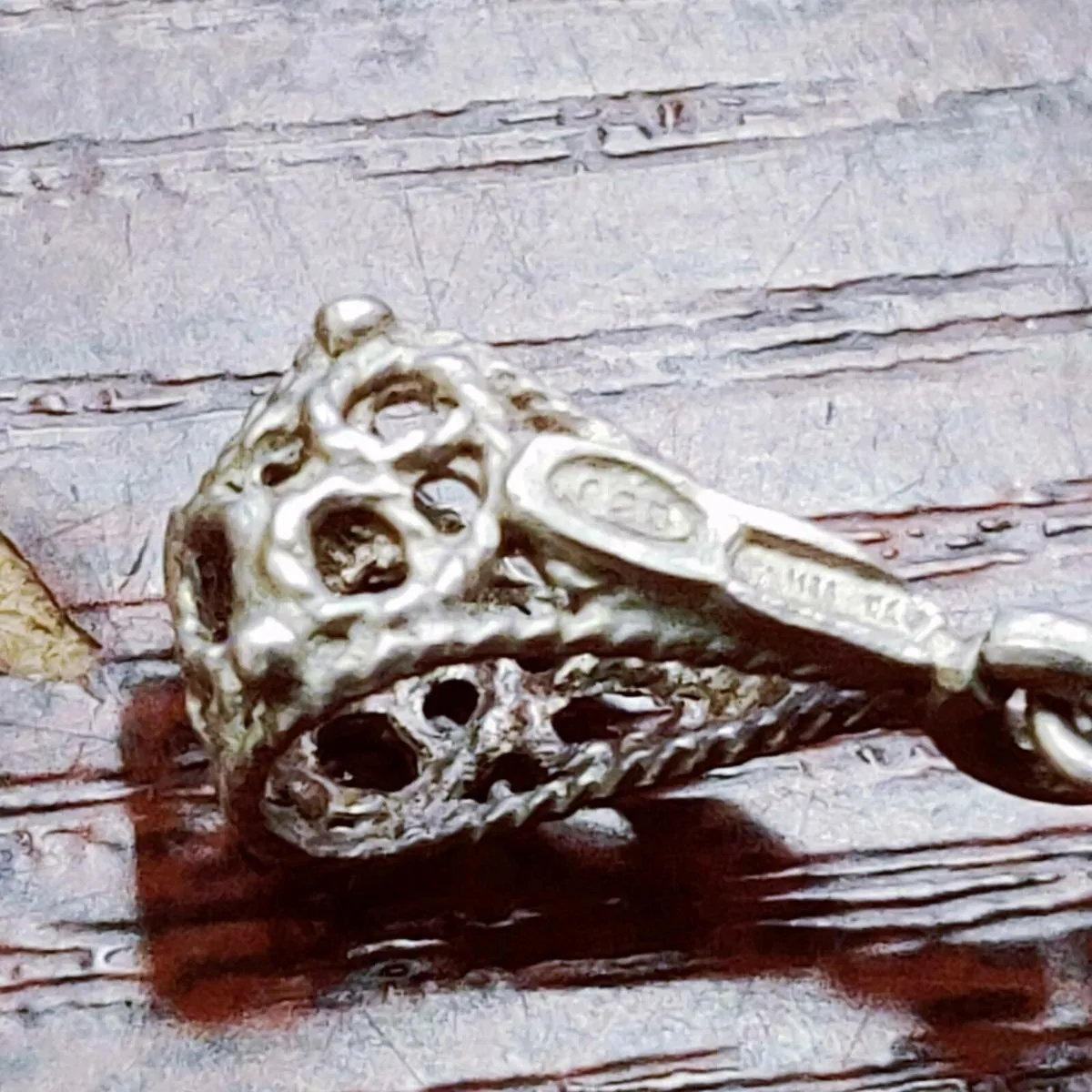 HUGE CORAL WISHBONE, 925 Silver New Pendant ! - Image 3