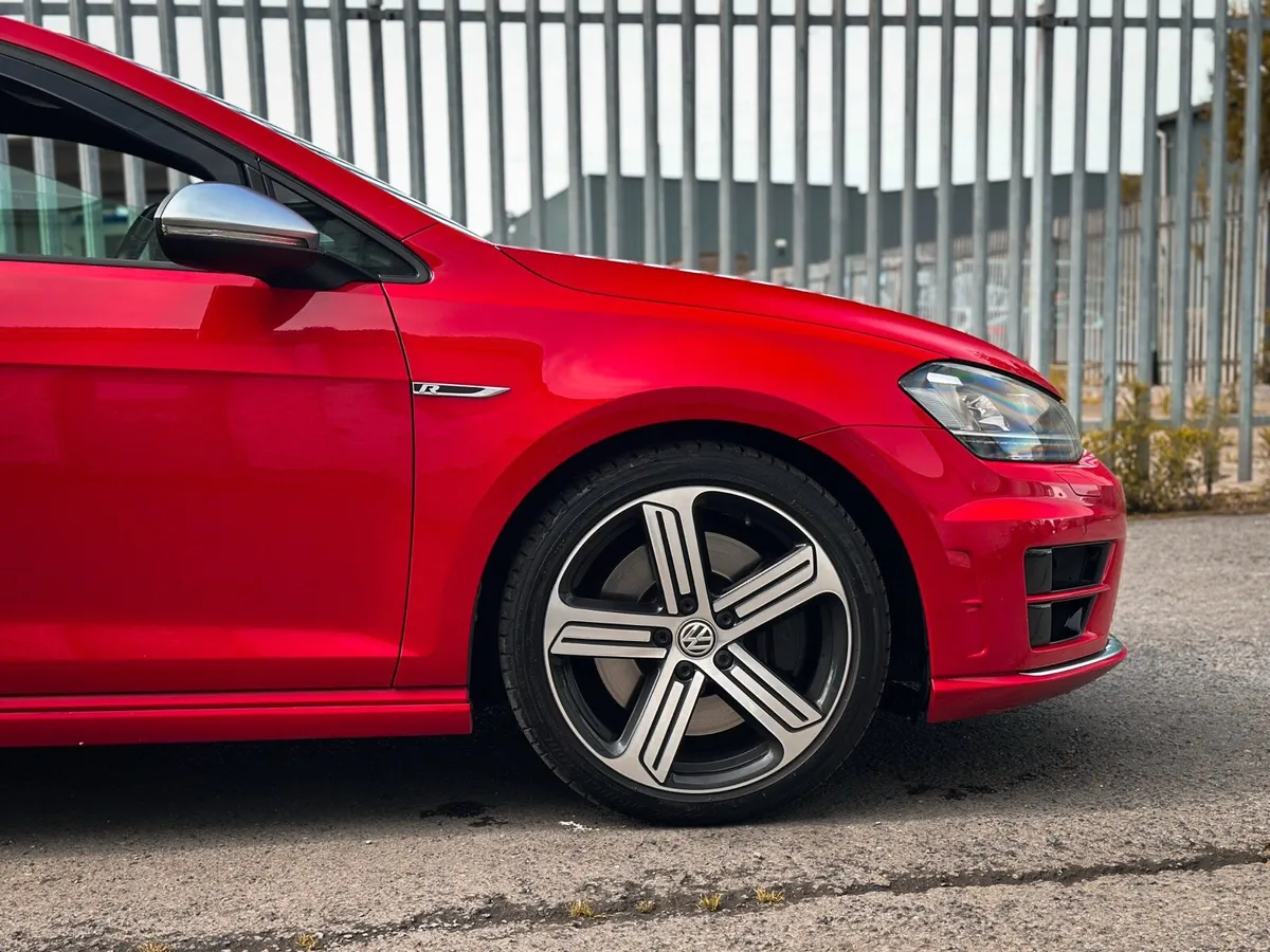 2014 Volkswagen Golf R 2.0 TSI 4DR 4 Motion - Image 3