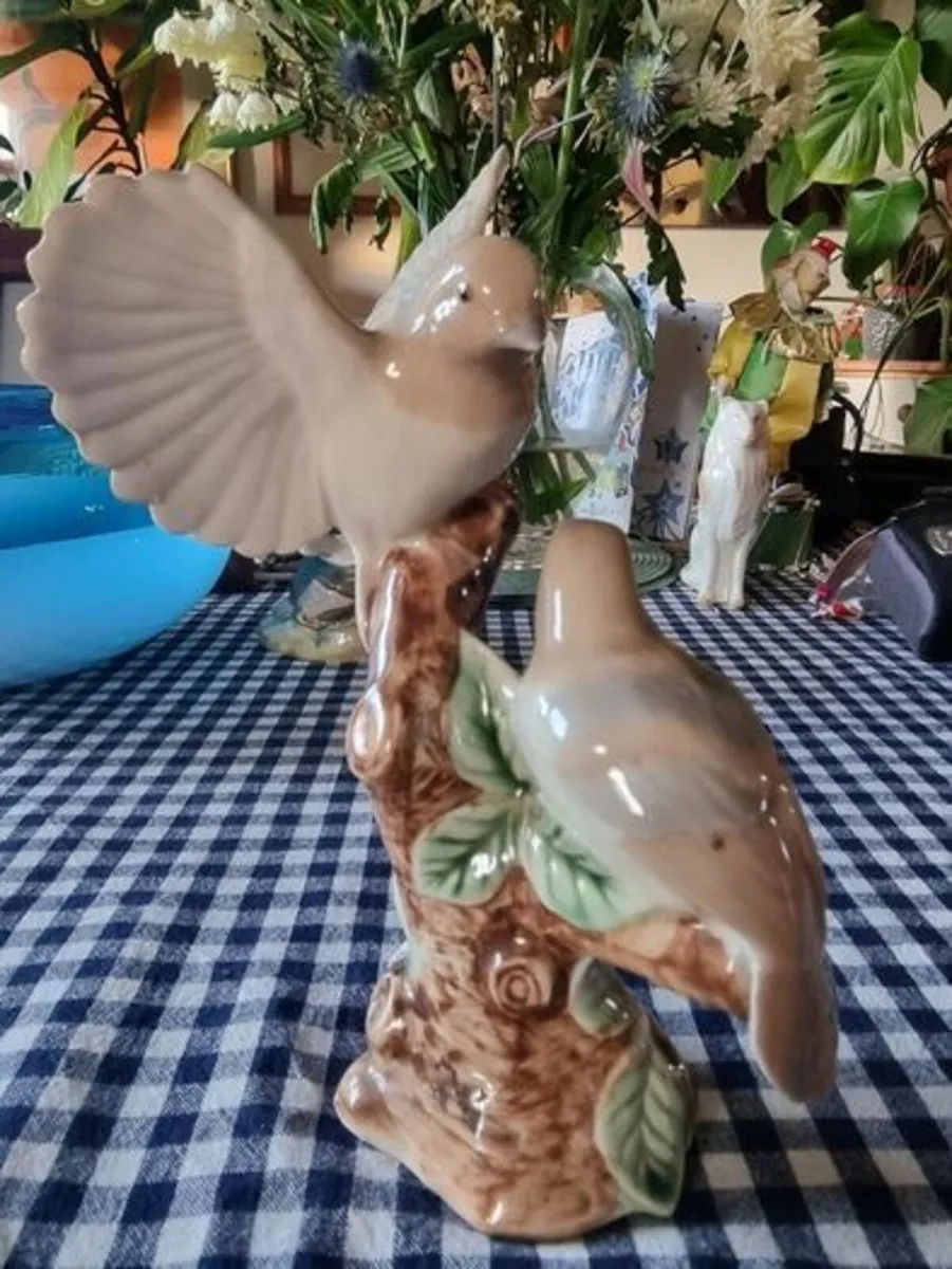 Vintage figurine of two birds - Image 2