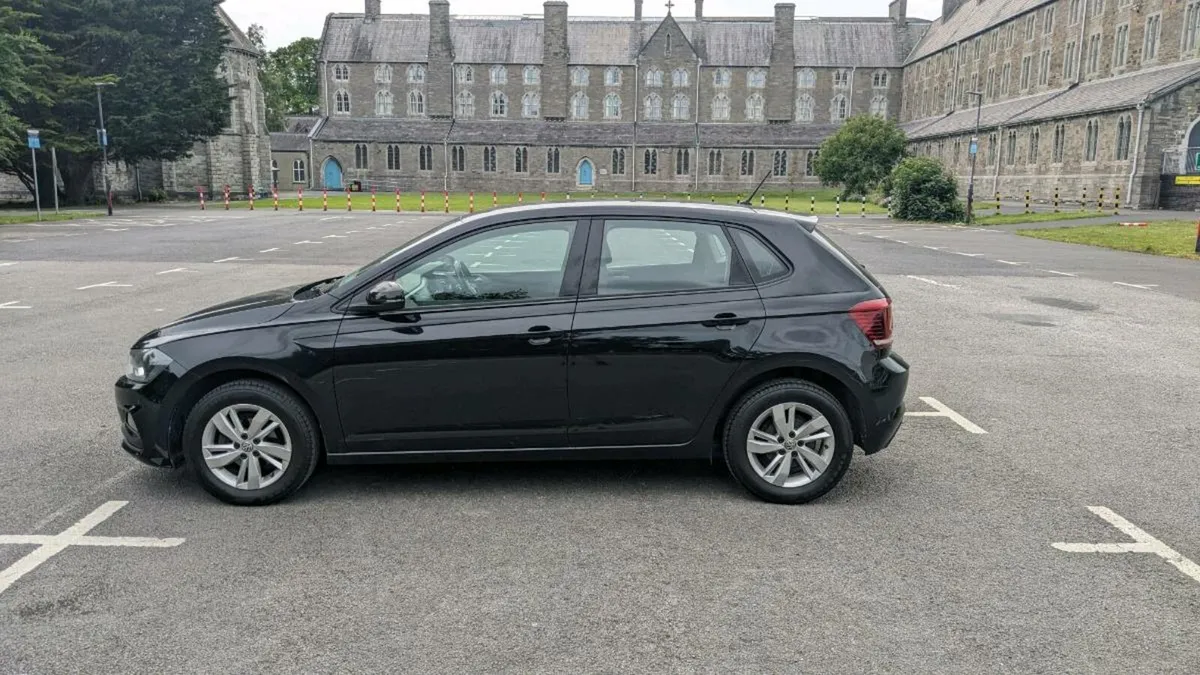 Car - Image 4