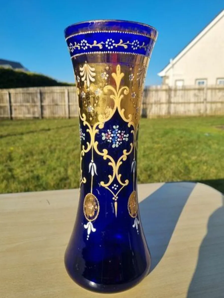 Large Bohemian glass vase in Art Nouveau style - Image 1