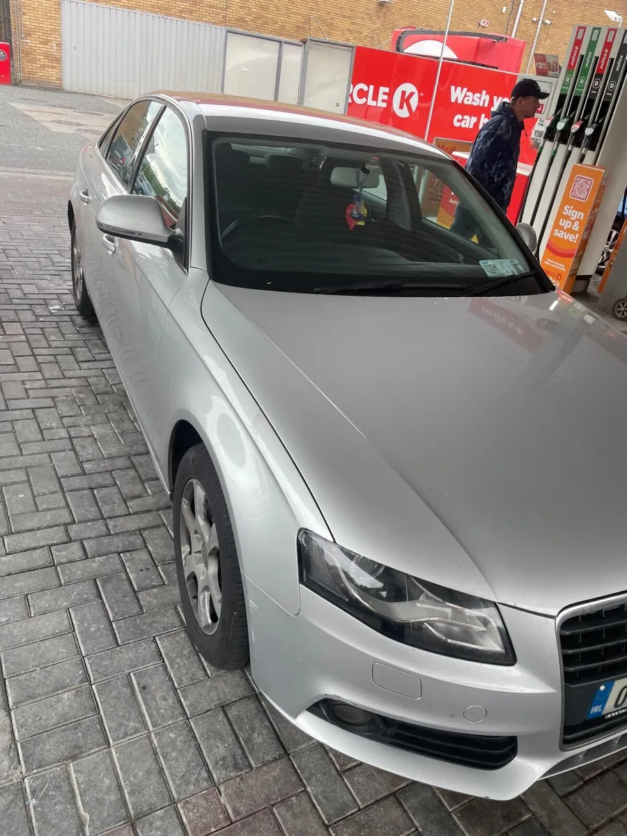 Audi A4 2009 - Image 2