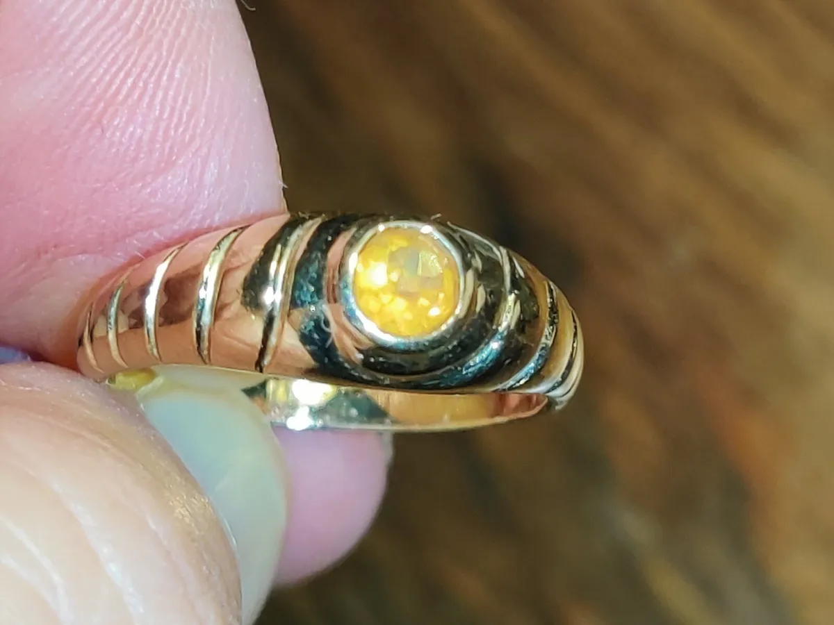 ORANGE BERYL, 9CT Thick Gold New Unisex Ring ! - Image 1