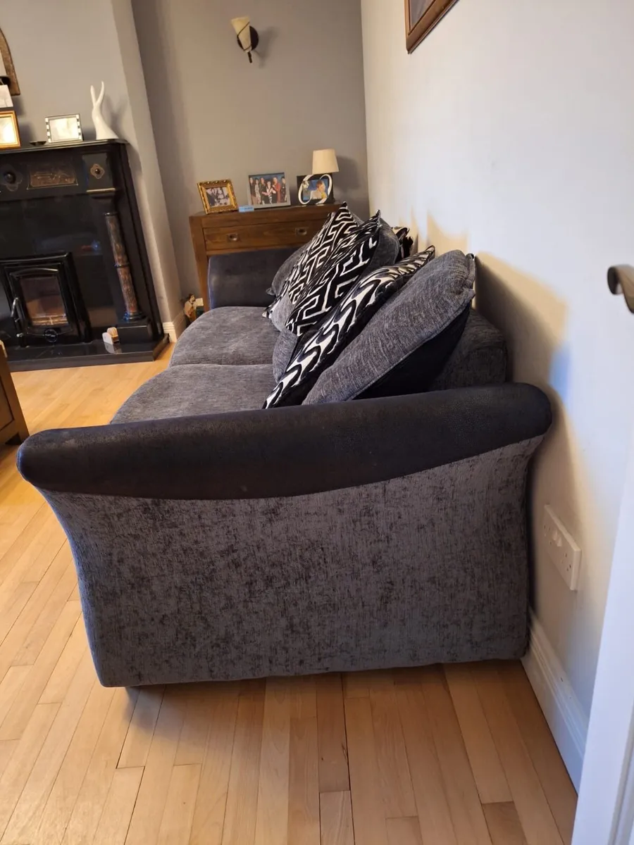 2 * 4 Seat Sofas - Image 3