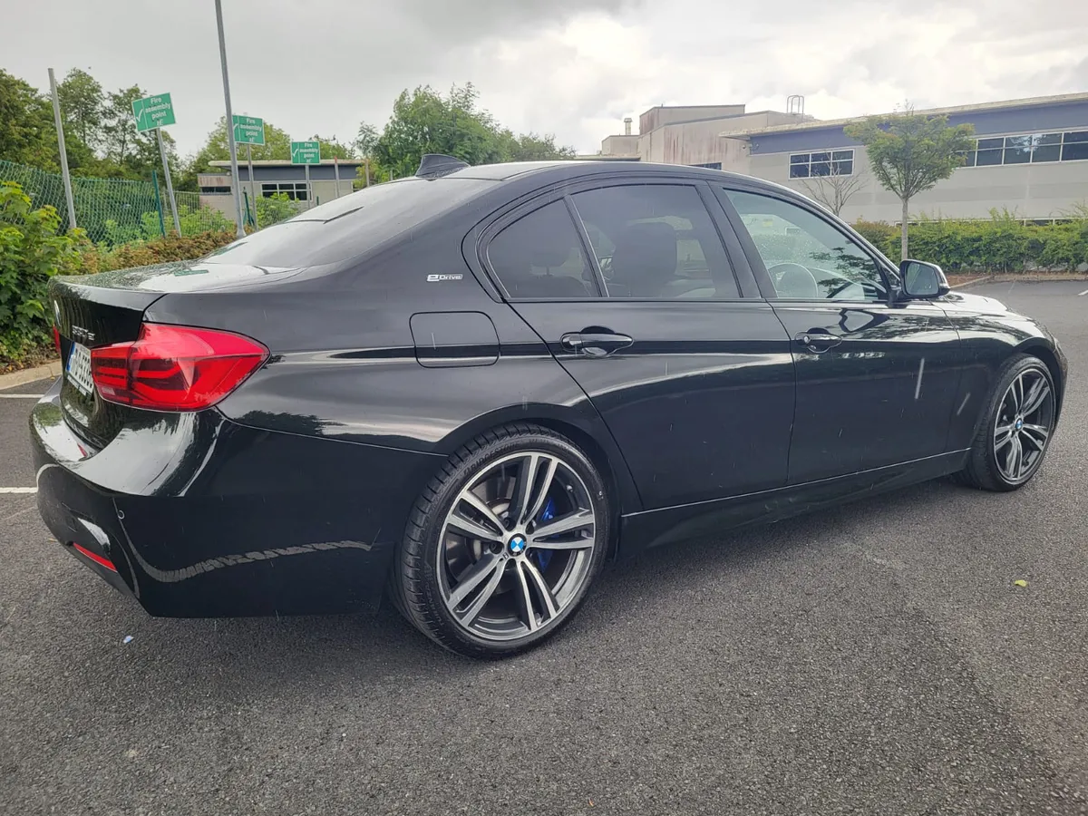 2017 BMW 330E M SPORT SHADOW EDITION HYBRID - Image 4