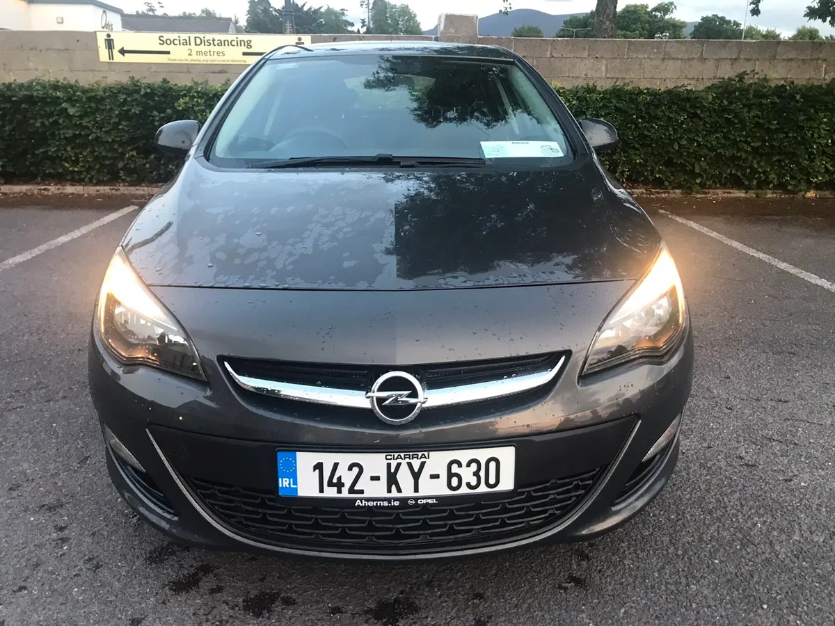 142 opel astra 1.3 diesel 1 previous owner low kms - Image 4