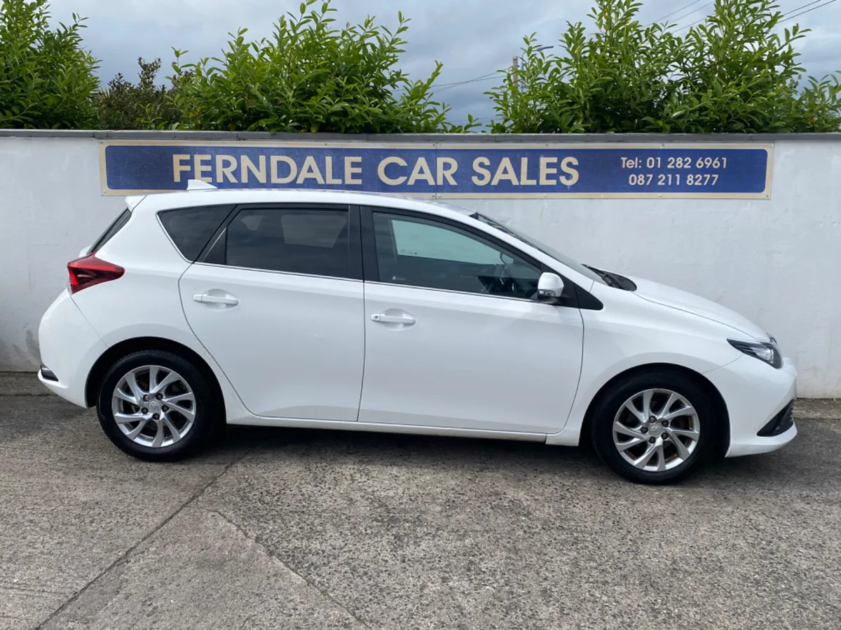 Toyota Auris 1.4 Dsl Full Toyota History - Image 3