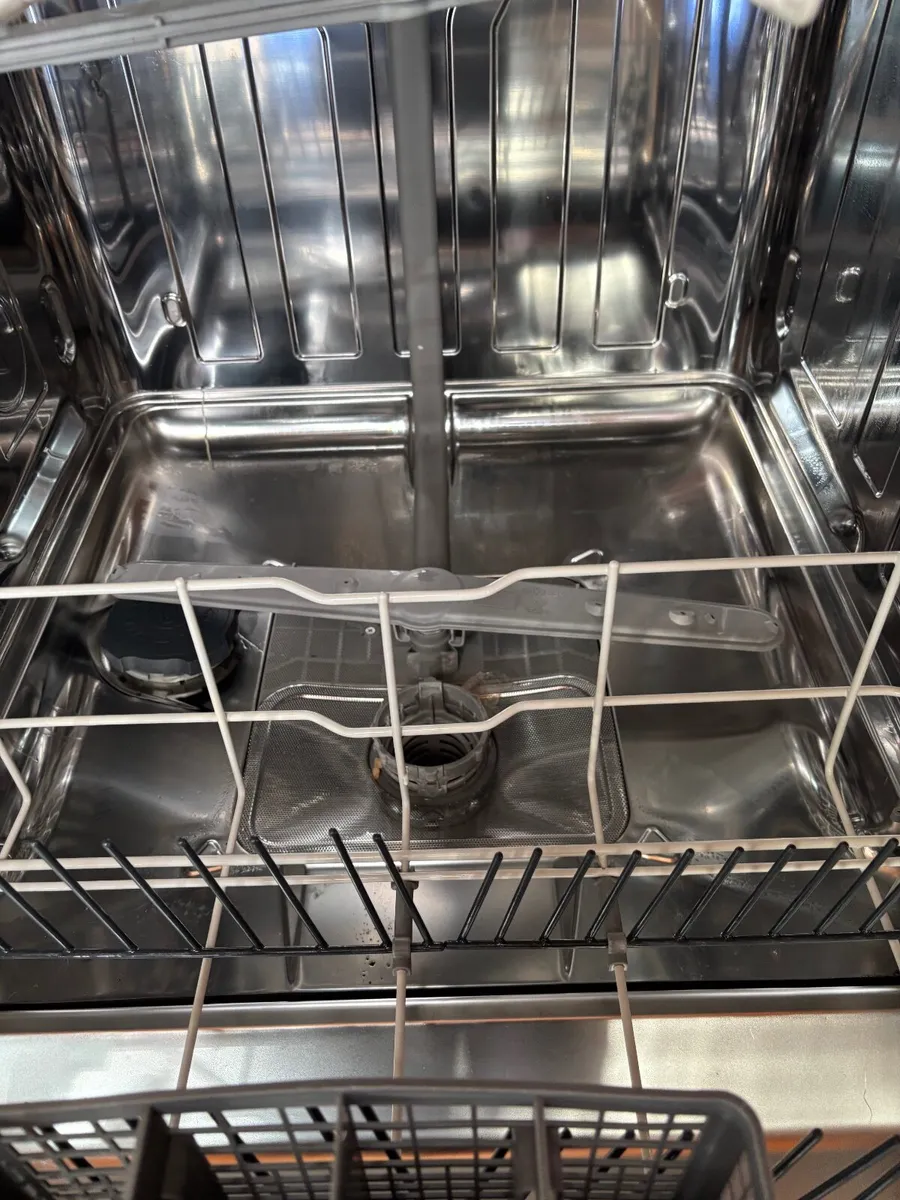 Dishwasher - Image 4