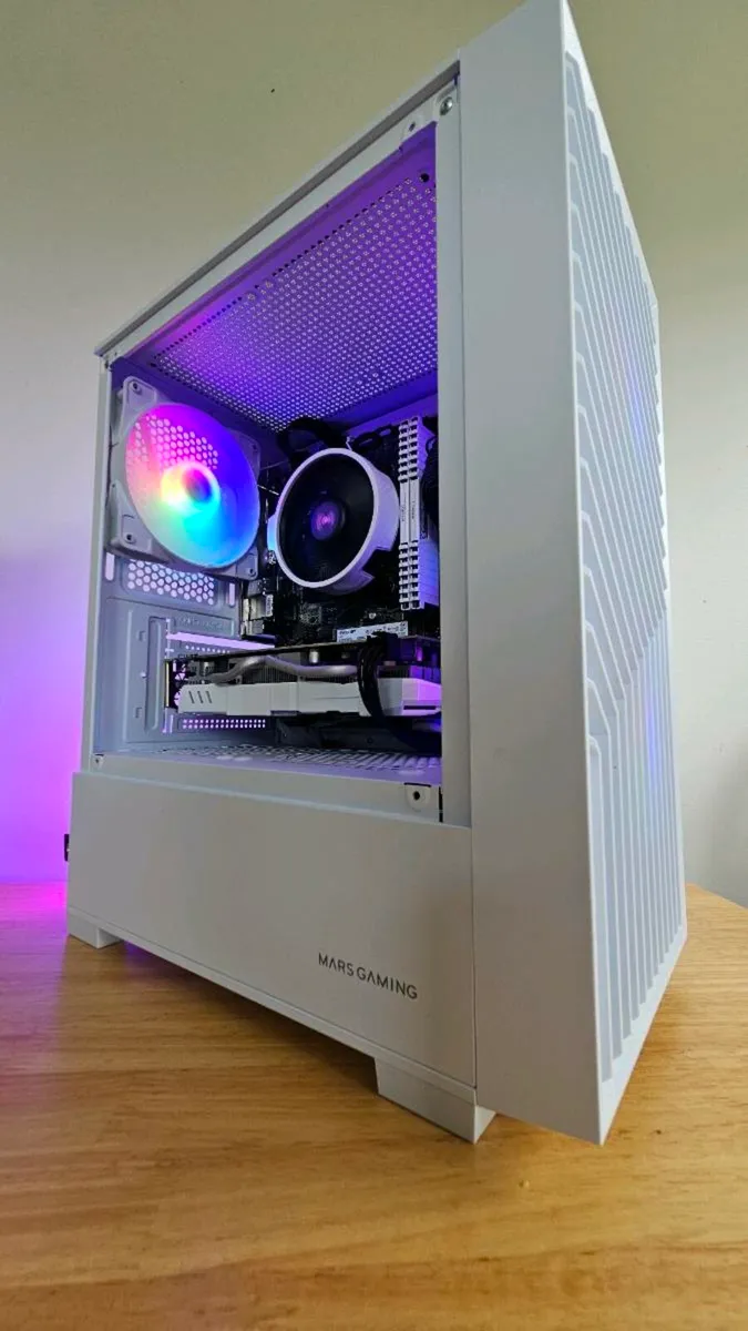 Custom gaming pc - Image 1