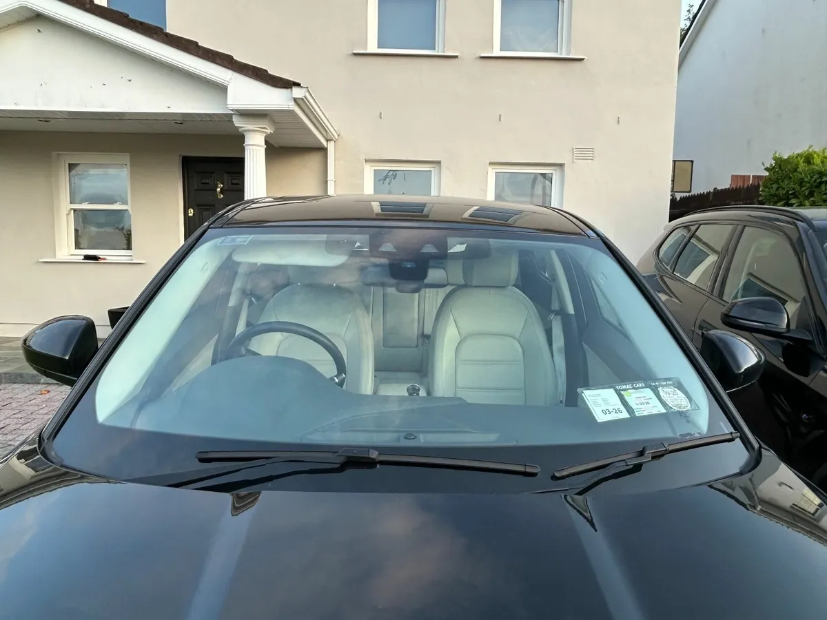 Jaguar E-Pace 2018 - Image 3