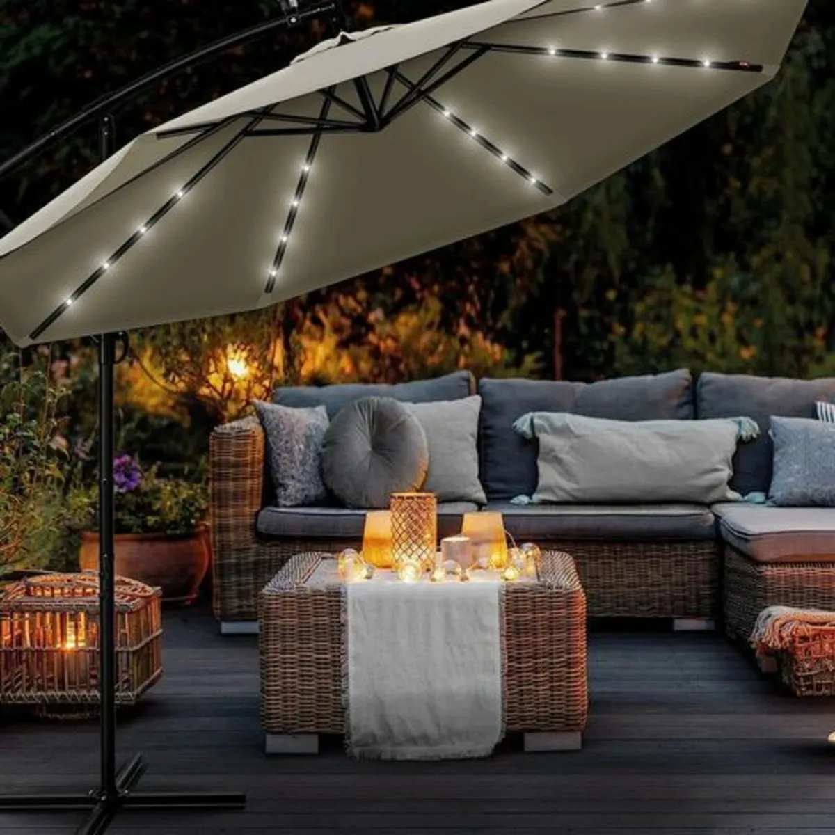 LED Solar Cantilever Parasol, Diameter 300 cm, Sun - Image 2