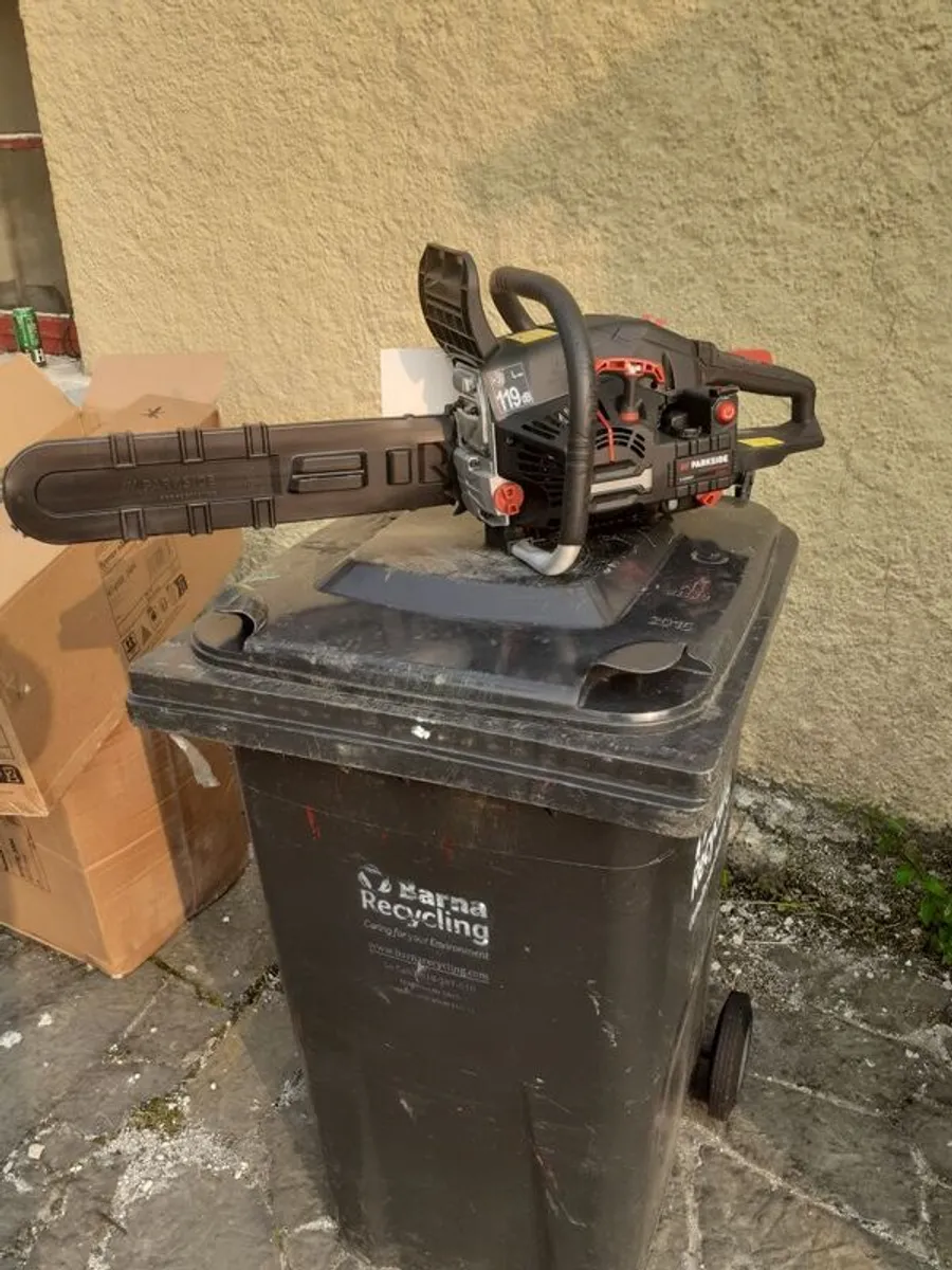 Chainsaw - Image 2