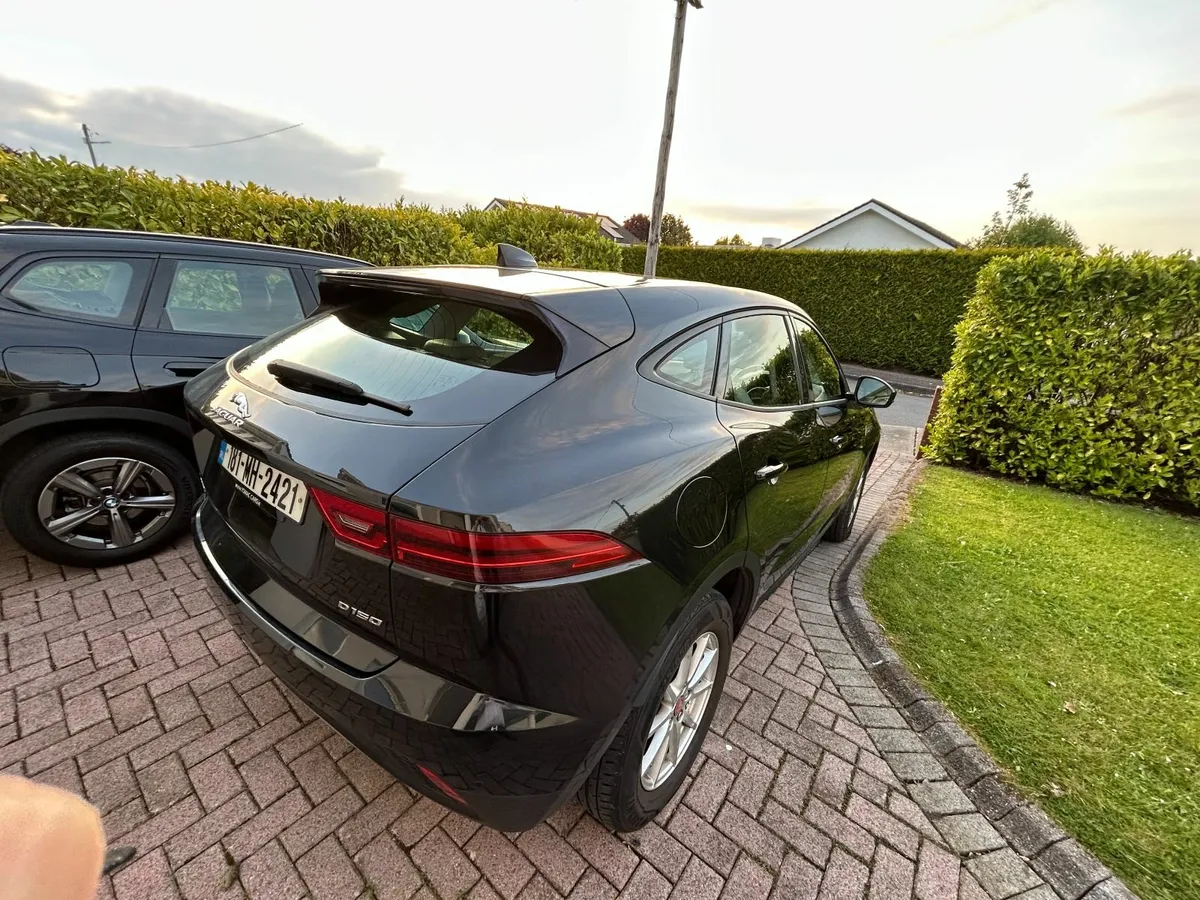 Jaguar E-Pace 2018 - Image 2