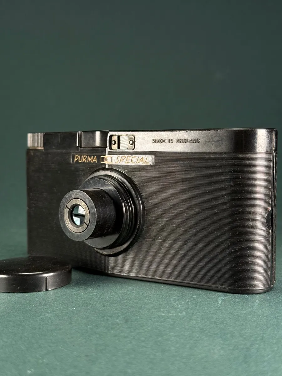 Vintage PURMA SPECIAL 127 Film bakelite camera - Image 4